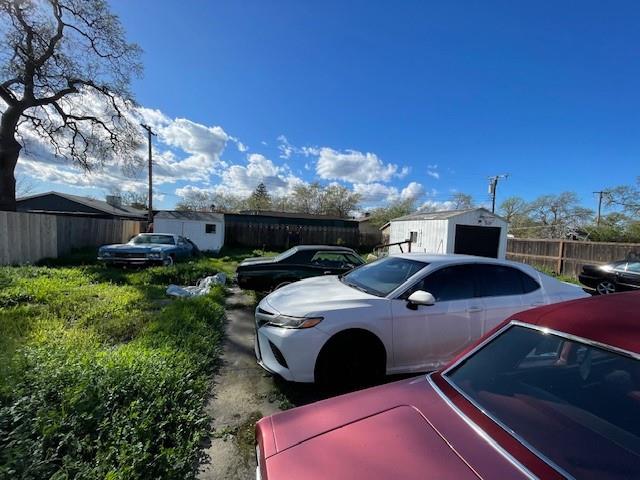6547 Rio Linda Boulevard Rio Linda, CA 95673 - Photo 3 of 8 a front view of a house with garden