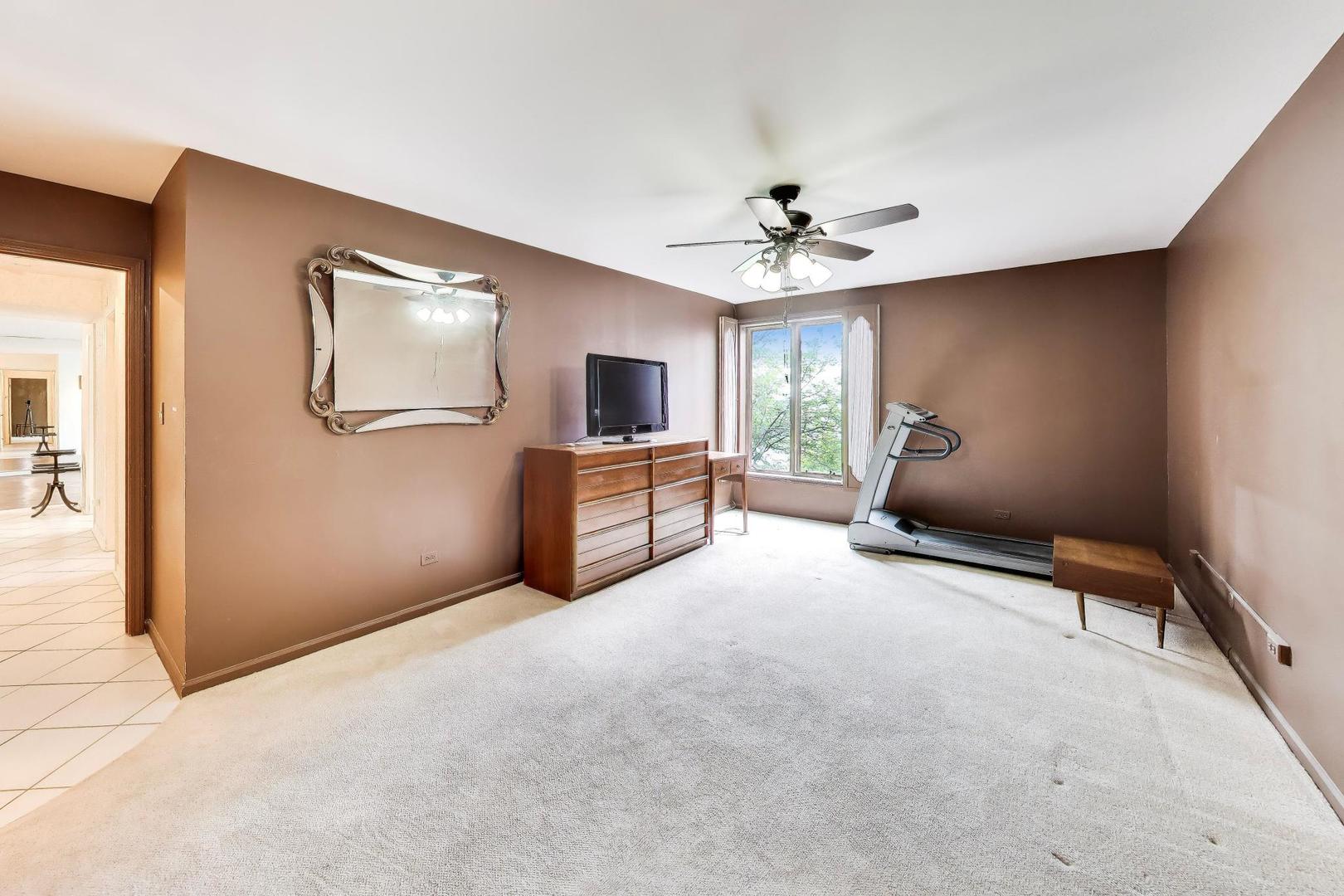 9558 Gross Point Road, Unit A605 Skokie, IL 60076 - Photo 13 of 24
