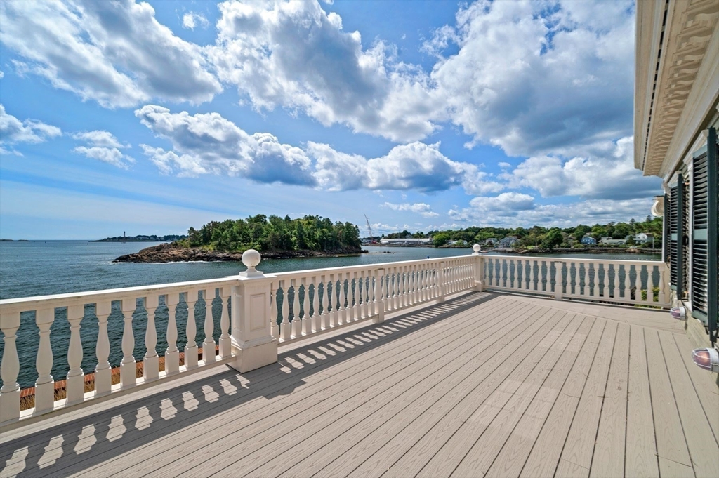 17 Crowninshield Road Marblehead, MA 01945 - Photo 26 of 42