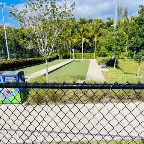 a view of a tennis court