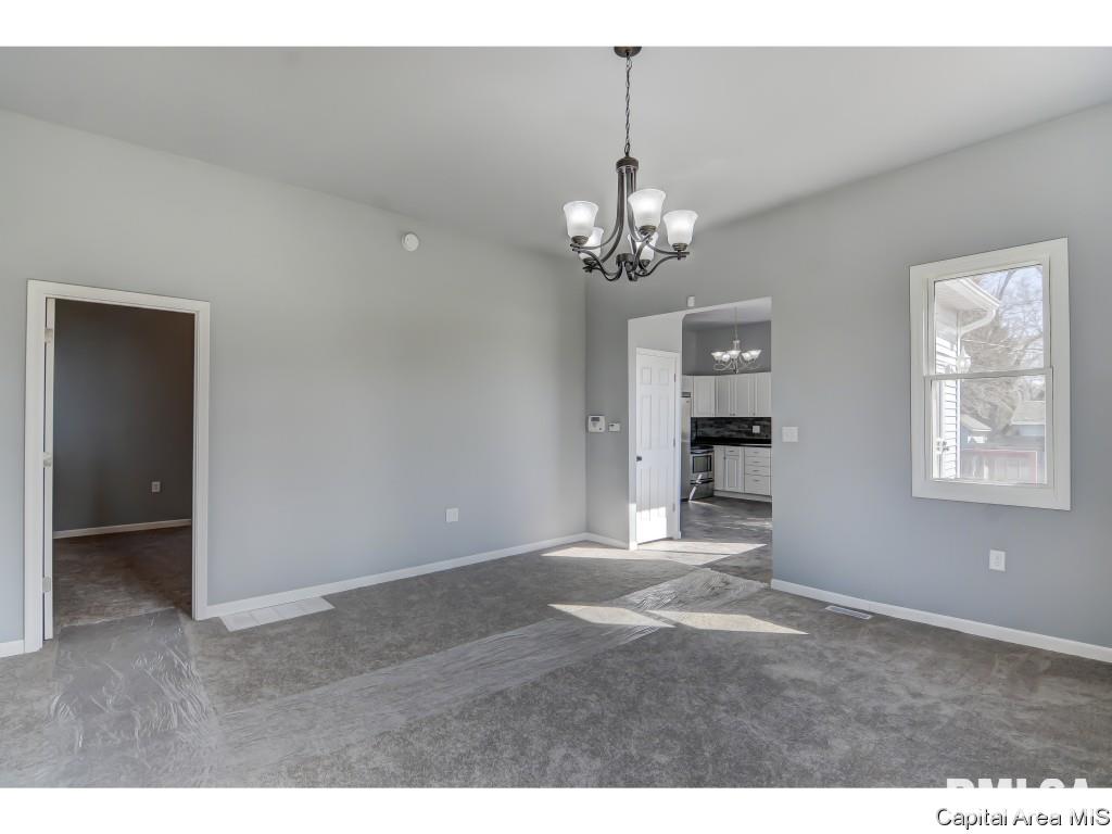 1120 East Ridgely Avenue Springfield, IL 62702 - Photo 8 of 32