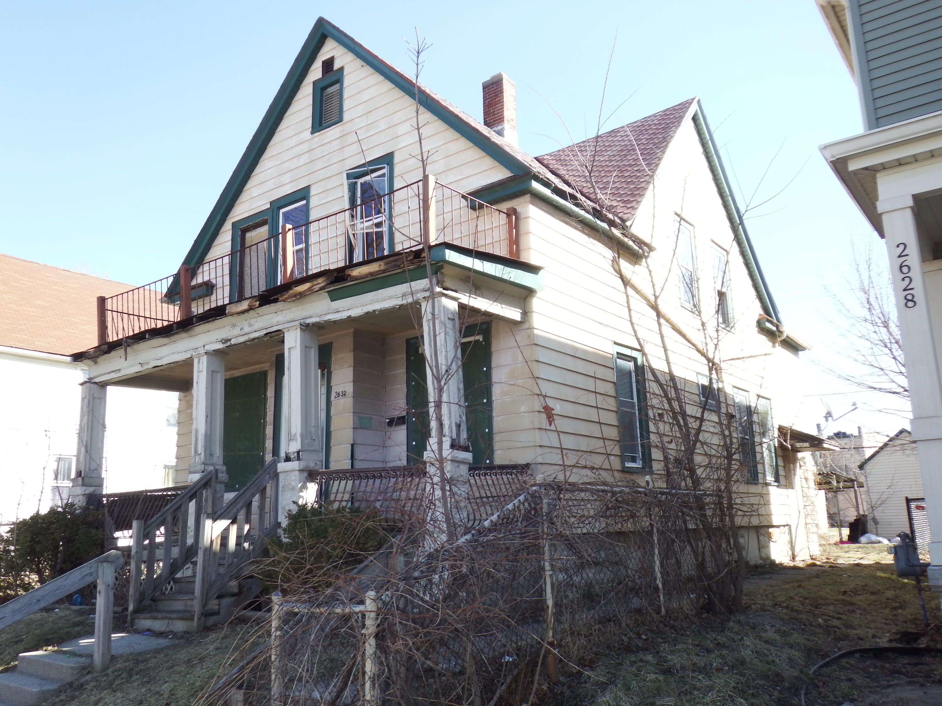 2632 North 28th Street Milwaukee, WI 53210 - Photo 2 of 15 side view