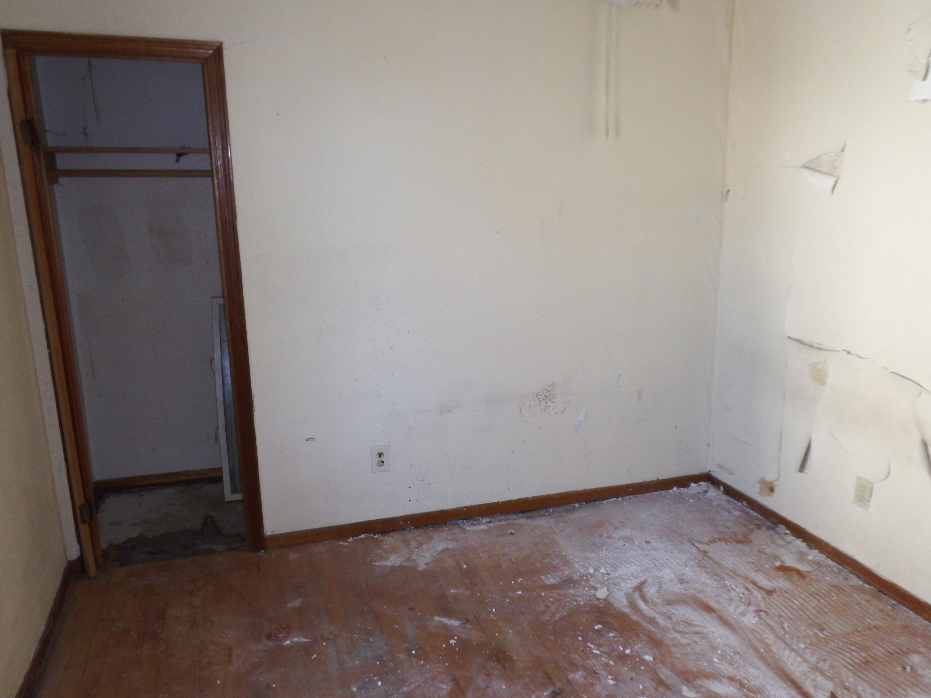 2632 North 28th Street Milwaukee, WI 53210 - Photo 7 of 15 bedroom