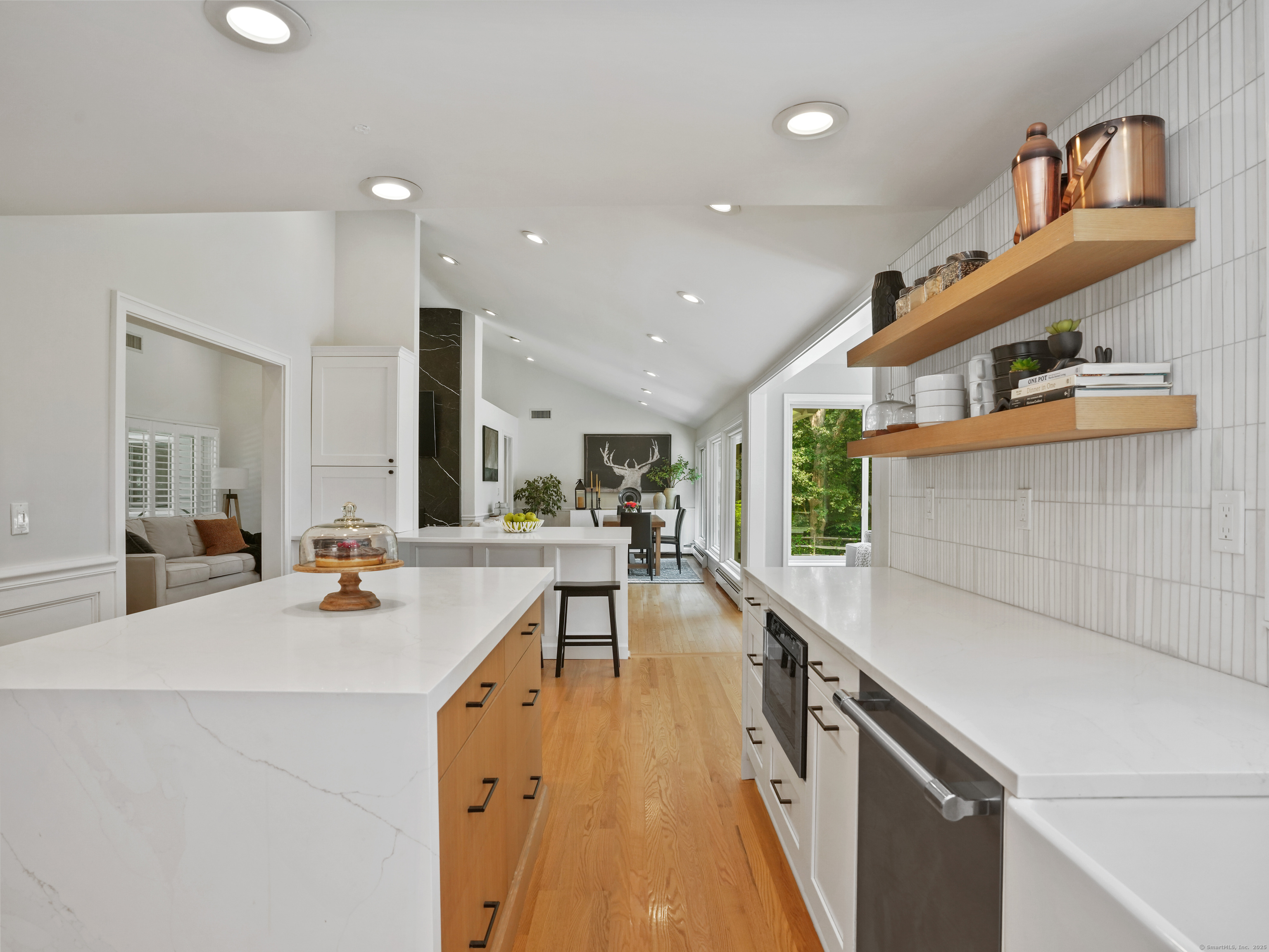 29 Salem Road Weston, CT 06883 - Photo 12 of 40