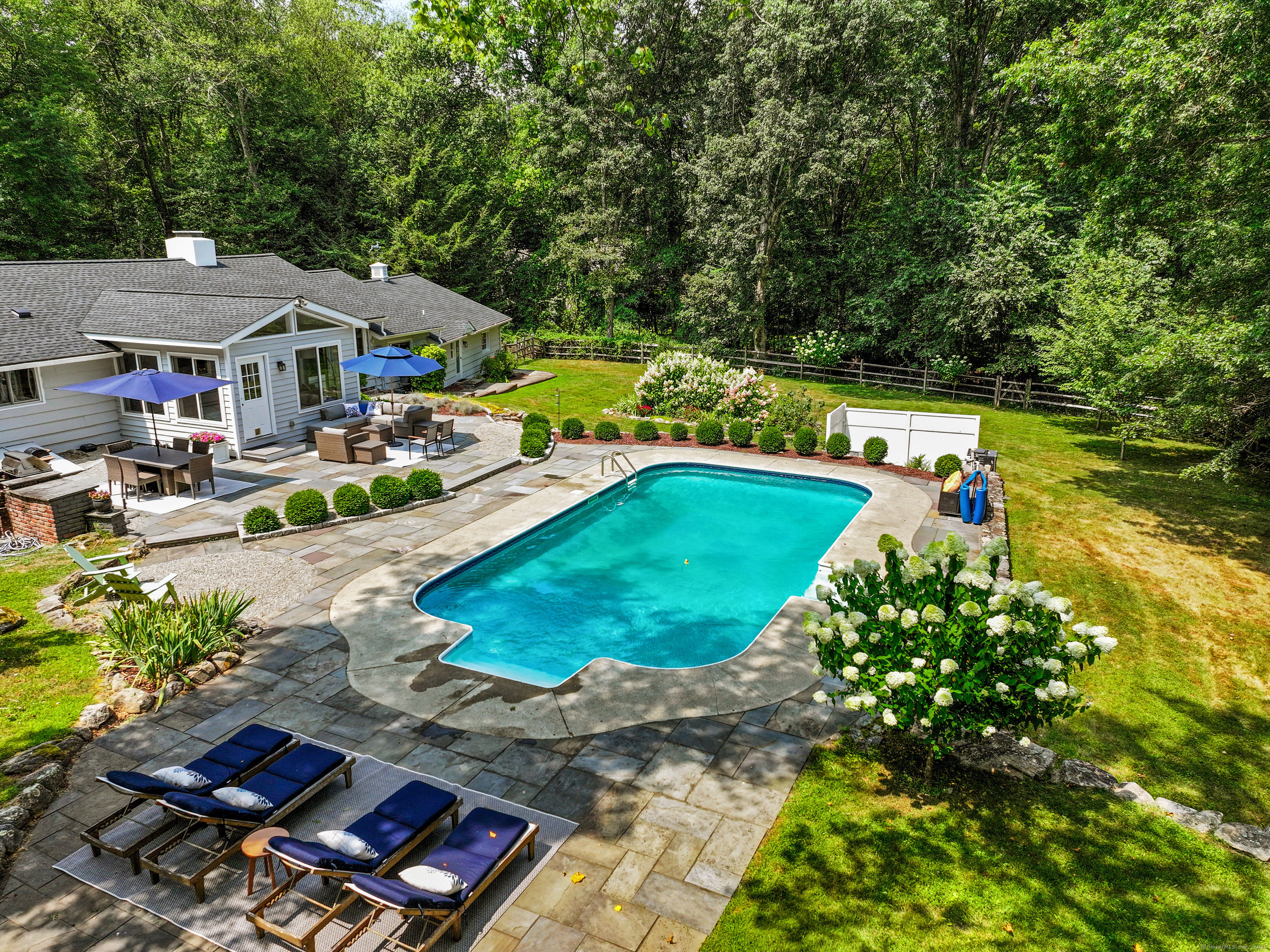 29 Salem Road Weston, CT 06883 - Photo 35 of 40