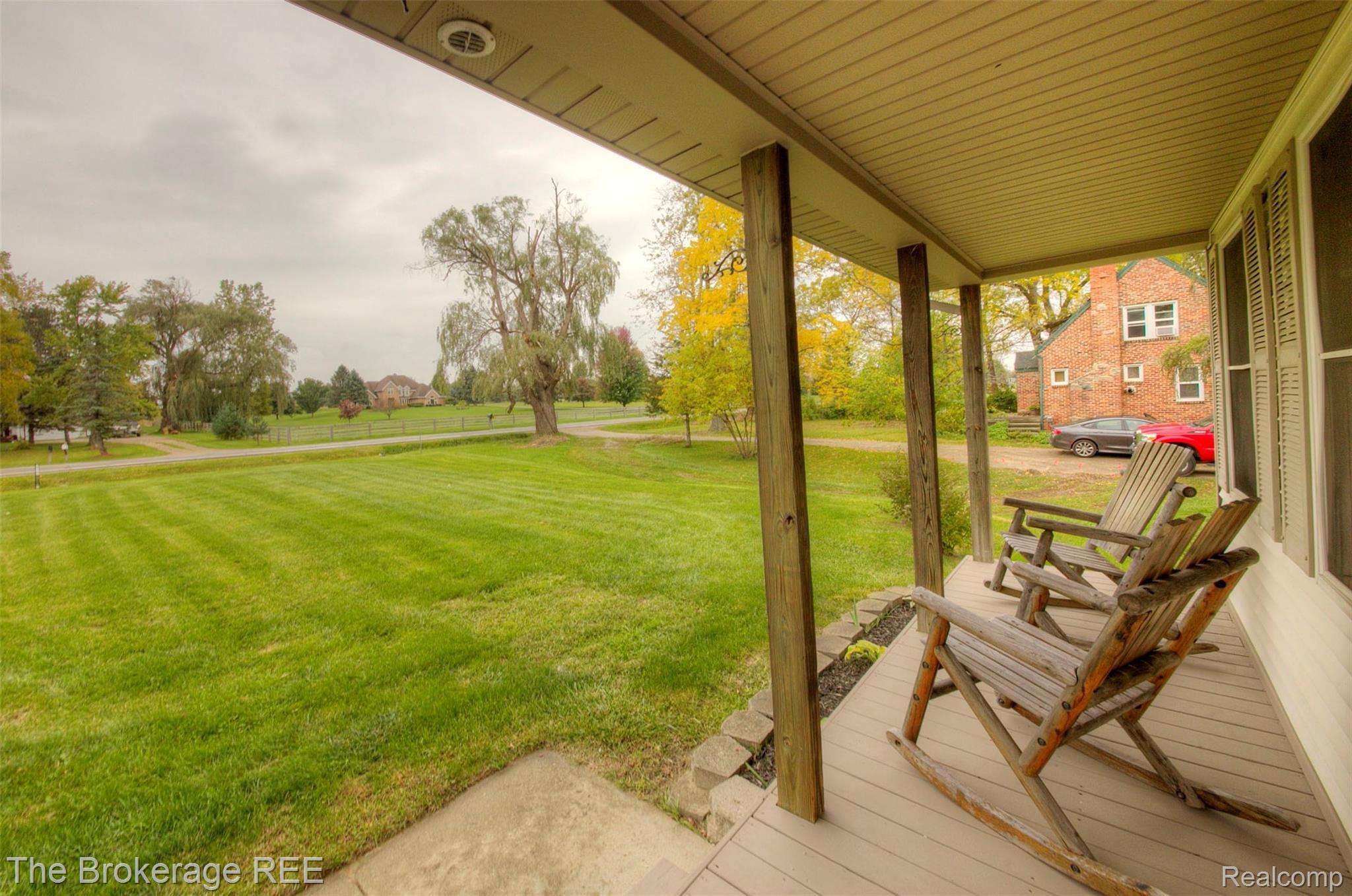 1639 Bowers Road Lapeer, MI 48446 - Photo 3 of 59 930A7977_8_9.jpg