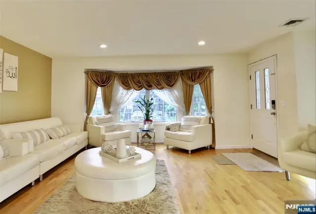 $860,000 | 386 A Park Avenue, Fairview, NJ 07022