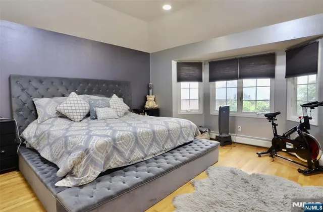 $860,000 | 386 A Park Avenue, Fairview, NJ 07022