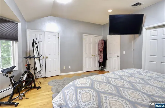 $860,000 | 386 A Park Avenue, Fairview, NJ 07022