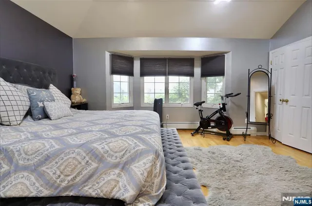 $860,000 | 386 A Park Avenue, Fairview, NJ 07022