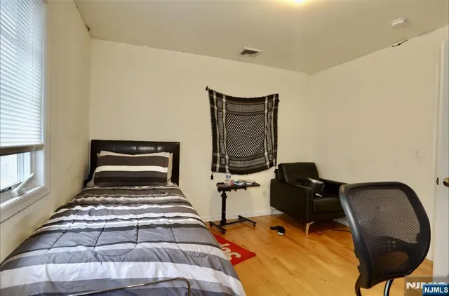 $860,000 | 386 A Park Avenue, Fairview, NJ 07022