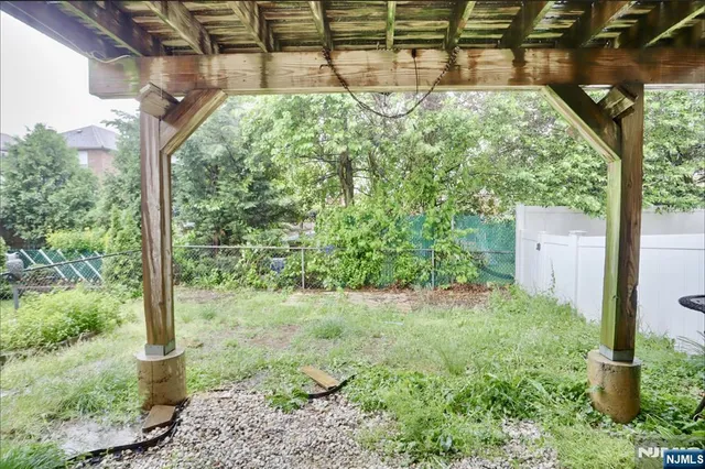 $860,000 | 386 A Park Avenue, Fairview, NJ 07022