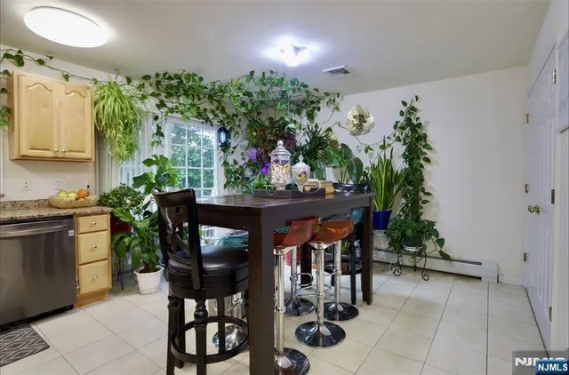 $860,000 | 386 A Park Avenue, Fairview, NJ 07022