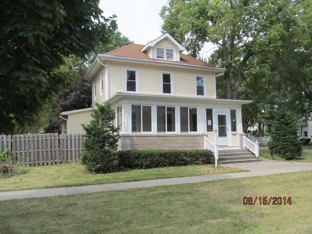 615 Main Street Henry, IL 61537 - Photo 1 of 19 Gallery Image 1
