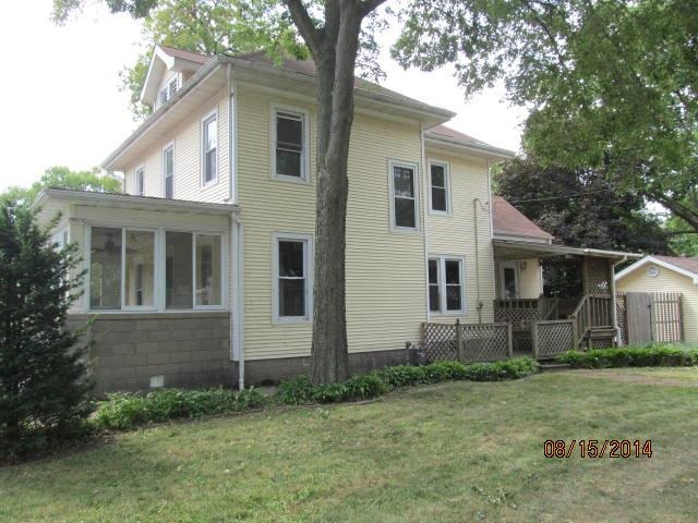 615 Main Street Henry, IL 61537 - Photo 2 of 19 Gallery Image 2