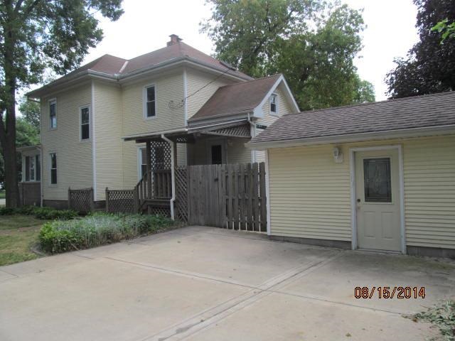 615 Main Street Henry, IL 61537 - Photo 3 of 19 Gallery Image 3