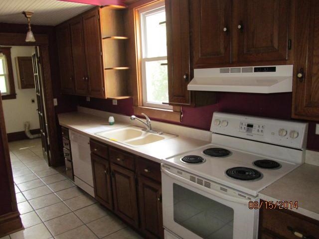 615 Main Street Henry, IL 61537 - Photo 10 of 19 Gallery Image 10