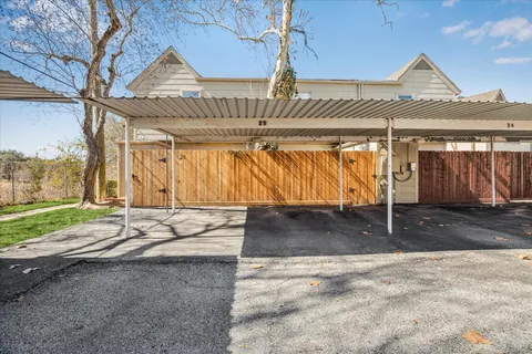 $195,000 | 14703 Barryknoll Lane, Unit 25, Houston, TX 77079