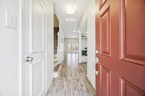 $195,000 | 14703 Barryknoll Lane, Unit 25, Houston, TX 77079