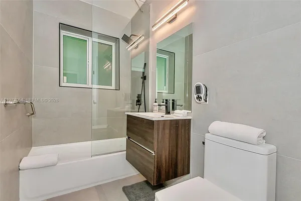 $1,590,000 | 10450 Northeast 5th Avenue, Miami Shores, FL 33138
