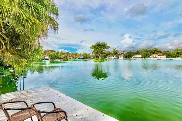 $1,590,000 | 10450 Northeast 5th Avenue, Miami Shores, FL 33138