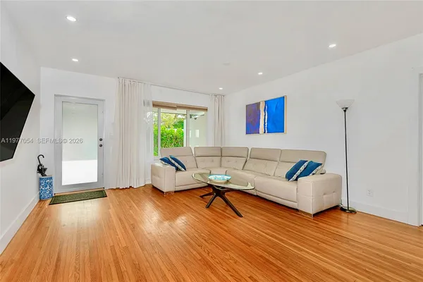 $1,590,000 | 10450 Northeast 5th Avenue, Miami Shores, FL 33138