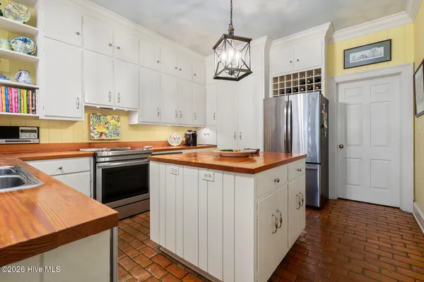 $749,900 | 108 Candle Court, Rocky Mount, NC 27804