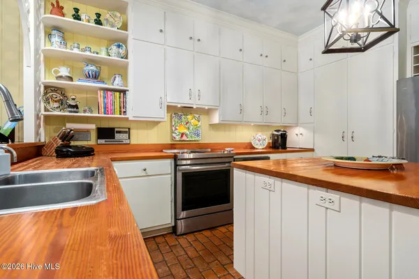 $749,900 | 108 Candle Court, Rocky Mount, NC 27804