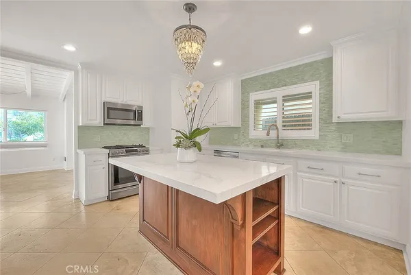 $1,990,000 | 75 Claremont Avenue, Long Beach, CA 90803