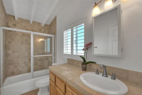 $1,990,000 | 75 Claremont Avenue, Long Beach, CA 90803