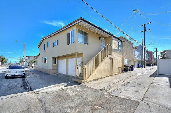 $1,990,000 | 75 Claremont Avenue, Long Beach, CA 90803