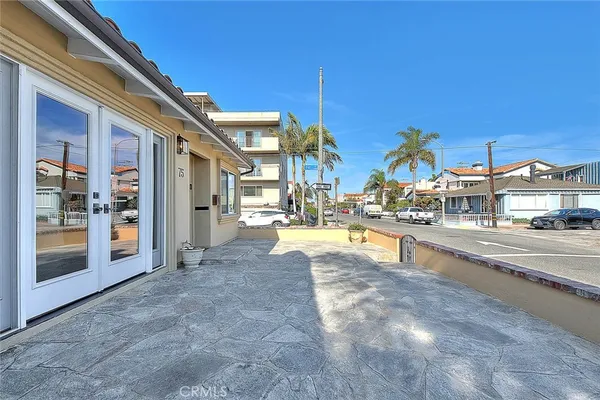 $1,990,000 | 75 Claremont Avenue, Long Beach, CA 90803