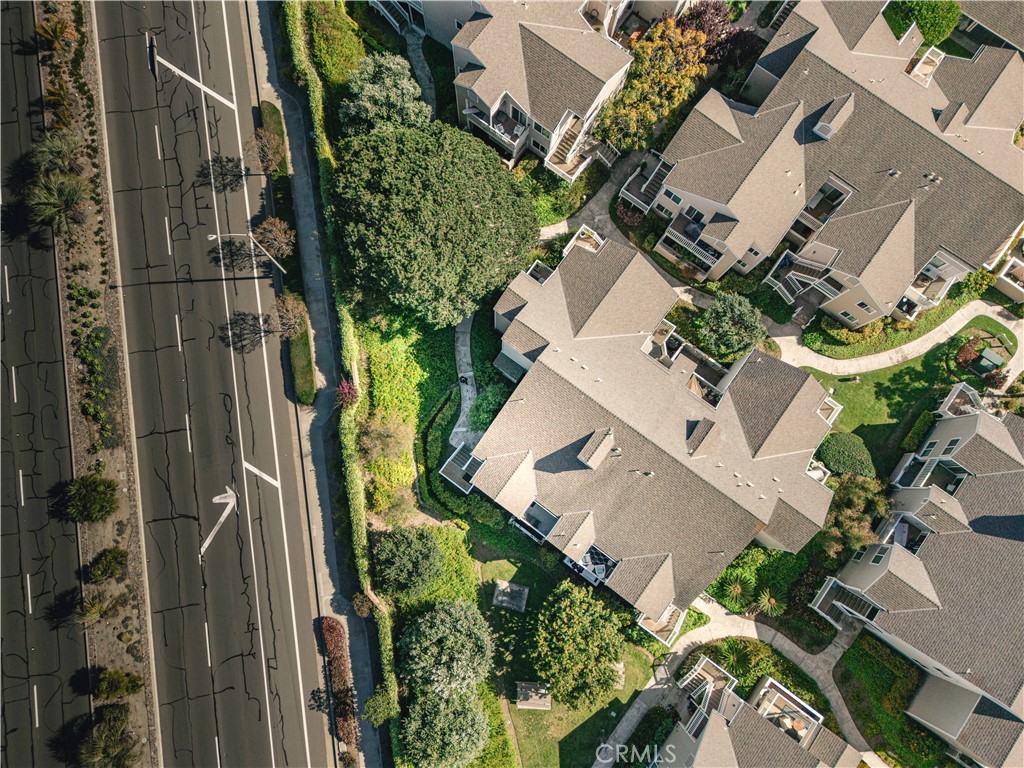 34028 Selva Road, Unit 75 Dana Point, CA 92629 - Photo 44 of 45 an aerial view of a residential apartment building with a yard