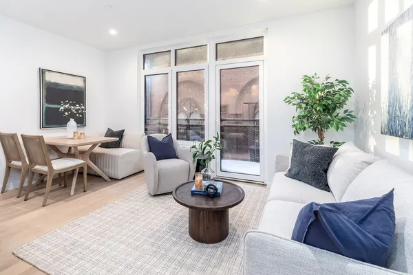 $885,000 | 1395 Washington Street, Unit 207, Boston, MA 02118