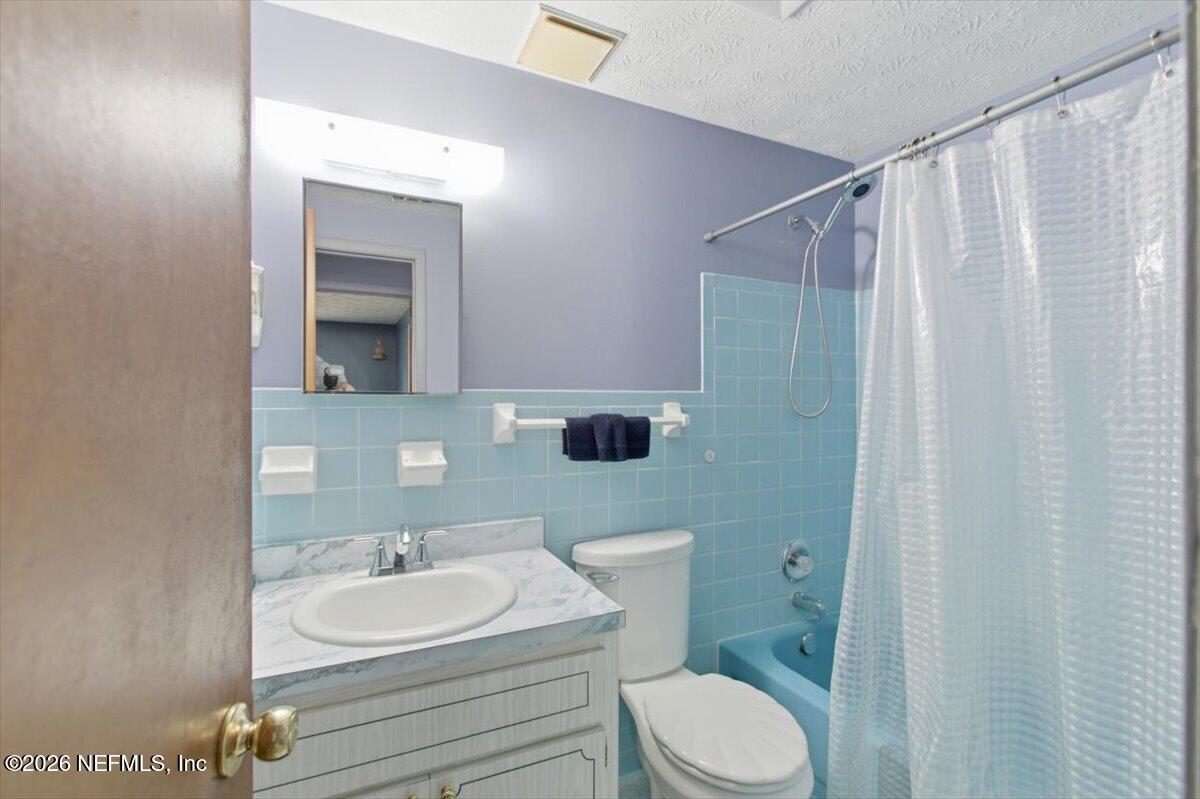 3643 Eunice Road Jacksonville, FL 32250 - Photo 16 of 29 12-Bathroom