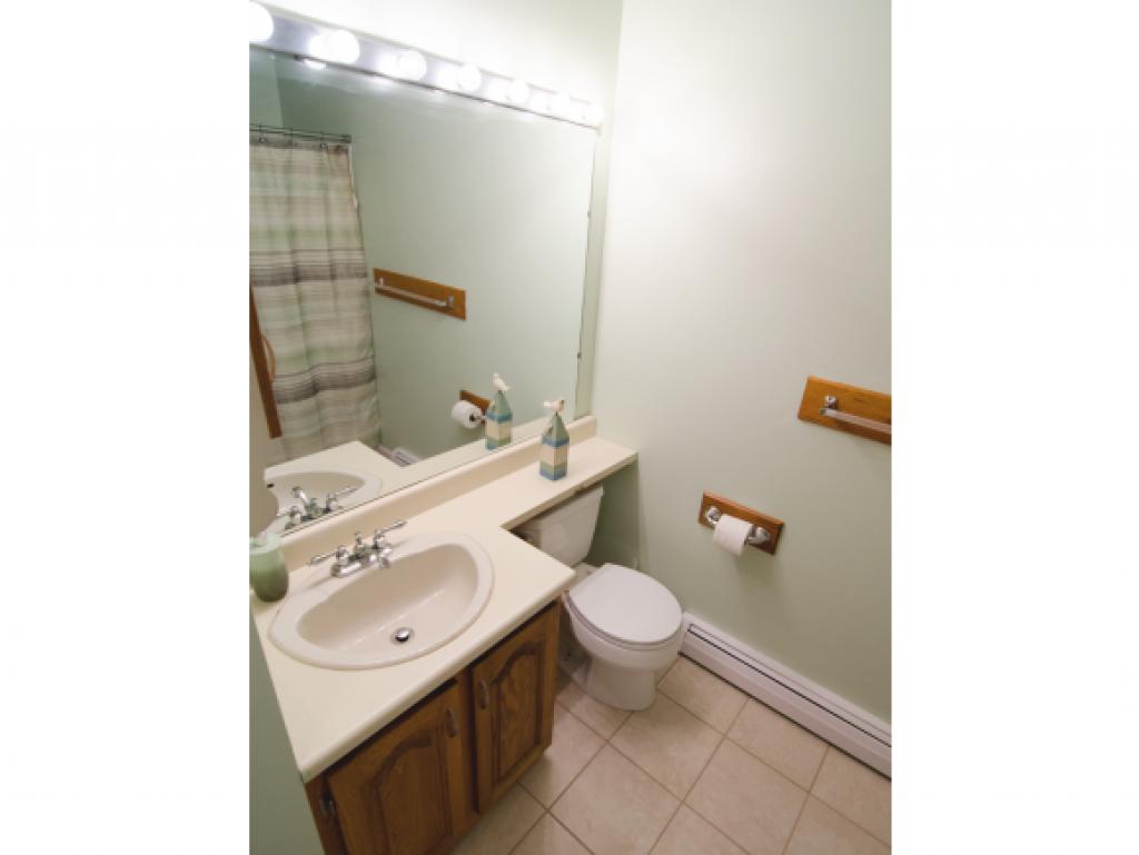 83 Shelburne Road, Unit 83 Merrimack, NH 03054 - Photo 15 of 21
