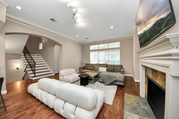 $499,999 | 4506 Feagan Street, Unit B, Houston, TX 77007