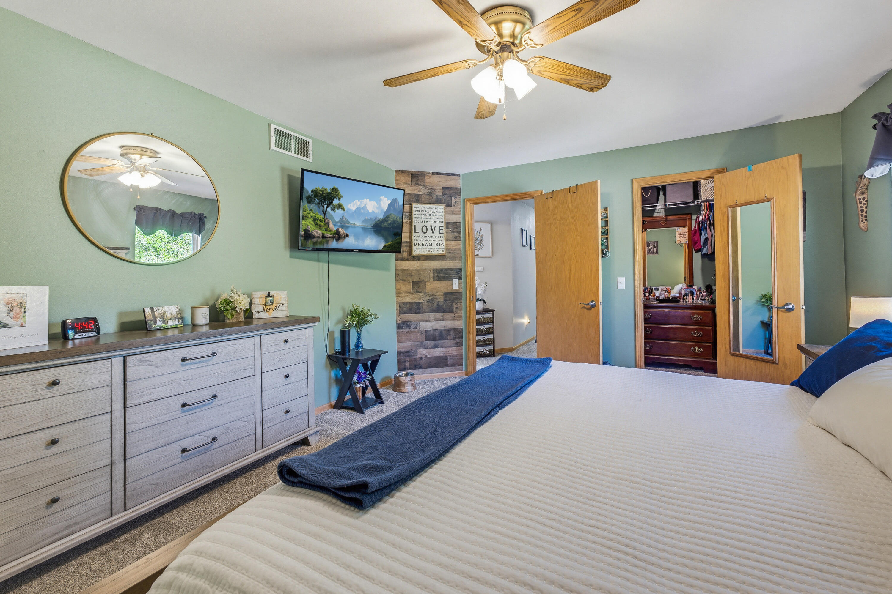 1709 Schmidt Road West Bend, WI 53090 - Photo 9 of 22 21-print-1709-schmidt-rd