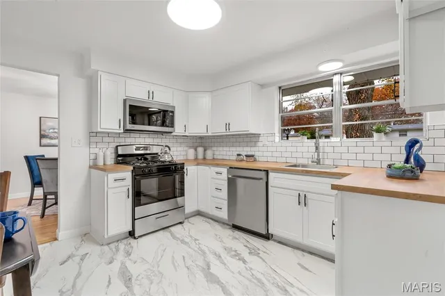 $259,900 | 11 Hazelwood Lane, Hazelwood, MO 63042