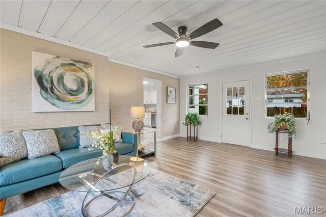 $259,900 | 11 Hazelwood Lane, Hazelwood, MO 63042