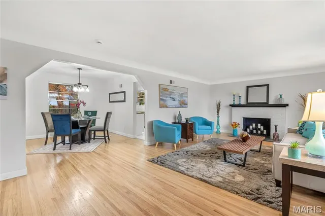 $259,900 | 11 Hazelwood Lane, Hazelwood, MO 63042