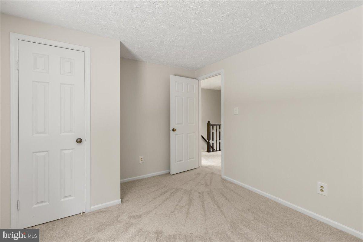 7805 Roundabout Way Springfield, VA 22153 - Photo 35 of 45