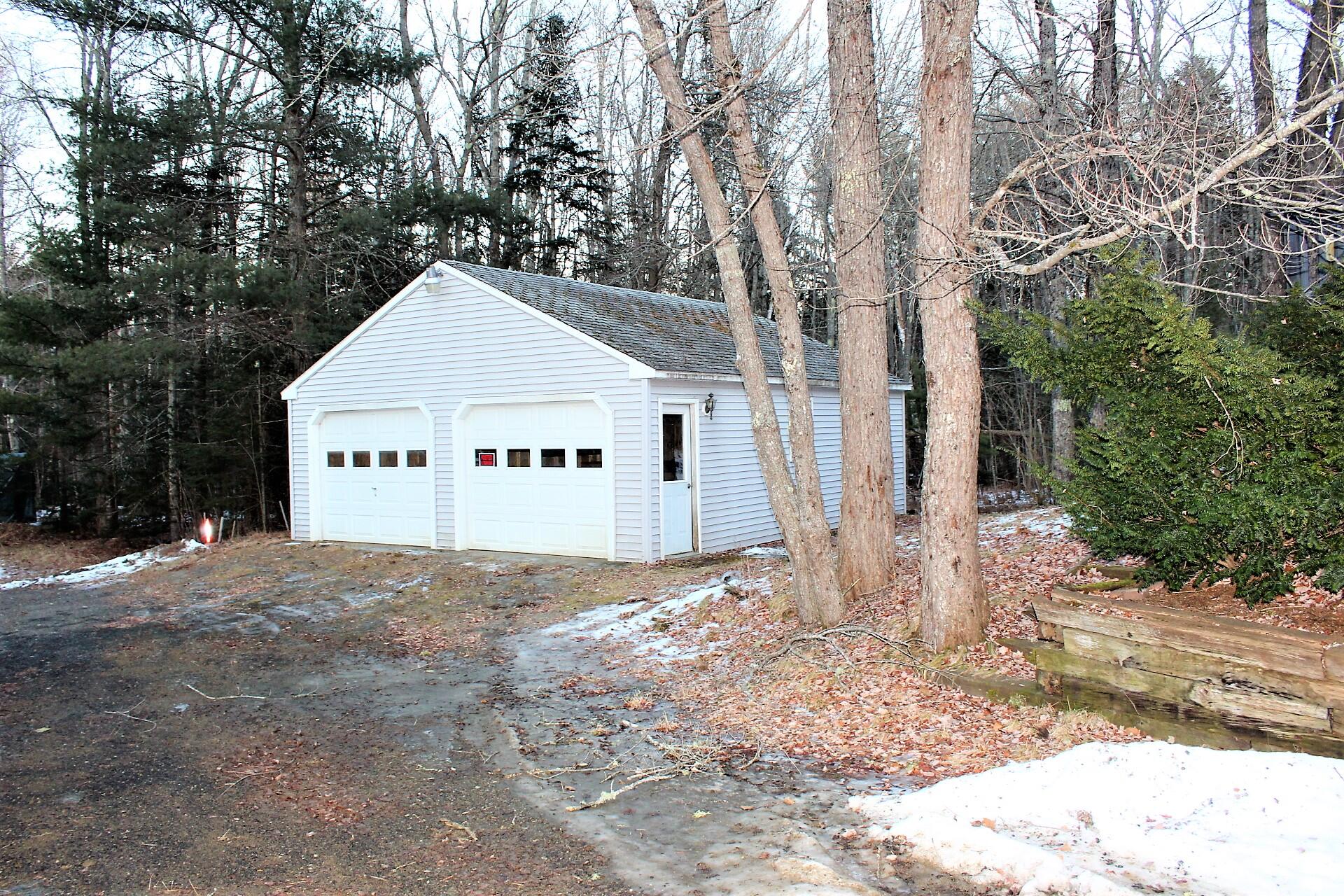 511 Beach Road Lincolnville, ME 04849 - Photo 3 of 27 IMG_6977 (2)