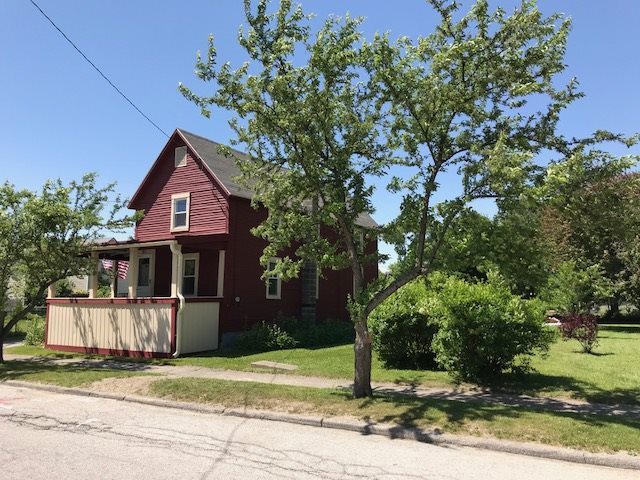 81 South Street Rutland, VT 05701 - Photo 2 of 14