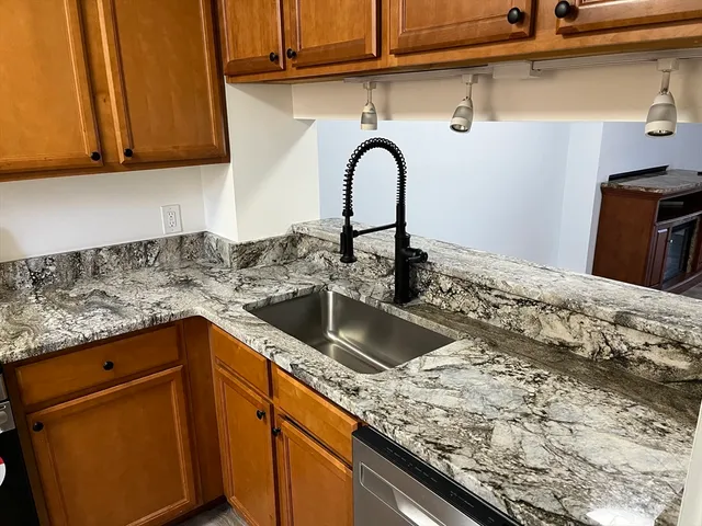 $2,350 | 37 Highwood Drive, Unit 37, Franklin, MA 02038