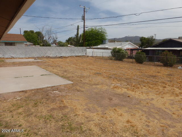 303 Greenwich Road Kearny, AZ 85137 - Photo 17 of 18 a view of a outdoor space
