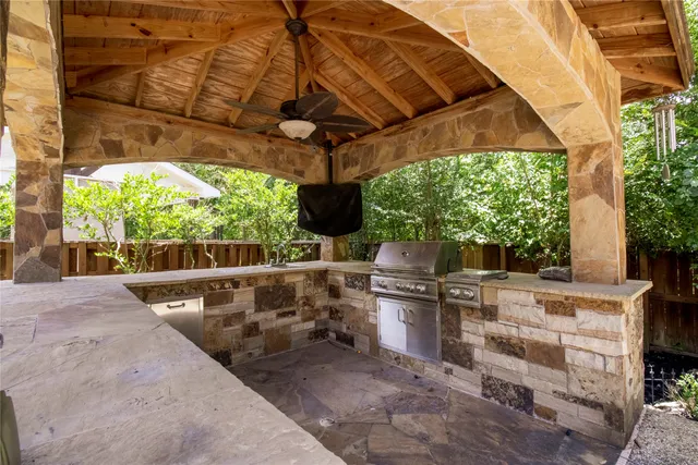 a view of outdoor space