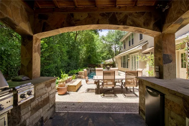 a view of outdoor space yard and patio