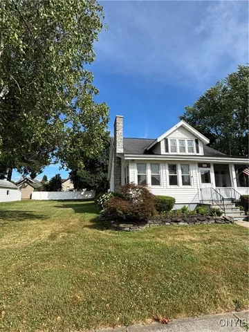 $324,000 | 402 Kingston Road, Utica, NY 13502