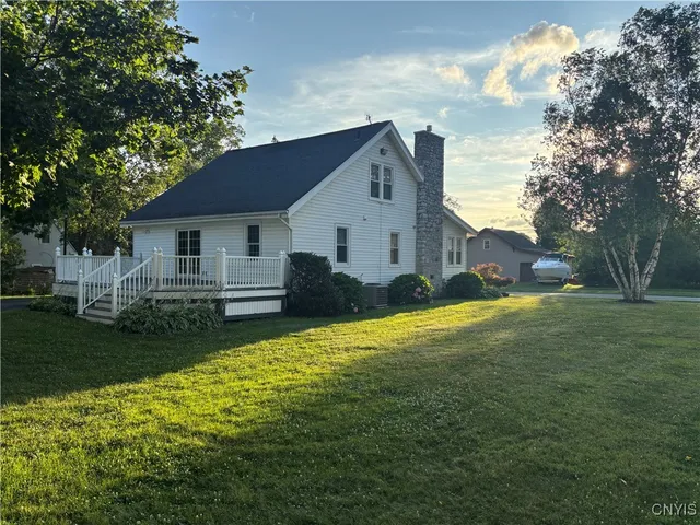 $324,000 | 402 Kingston Road, Utica, NY 13502